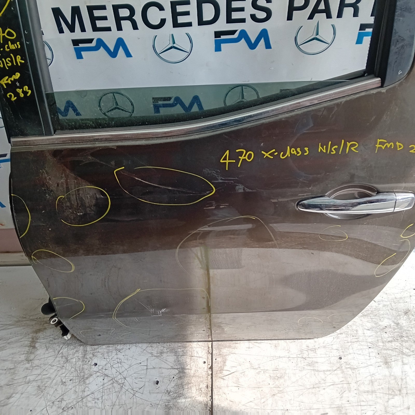 MEECEDES X-CLASS W470 PASSENGER SIDE REAR DOOR NSR 2017-20 BROWN COMPLETE FMD283