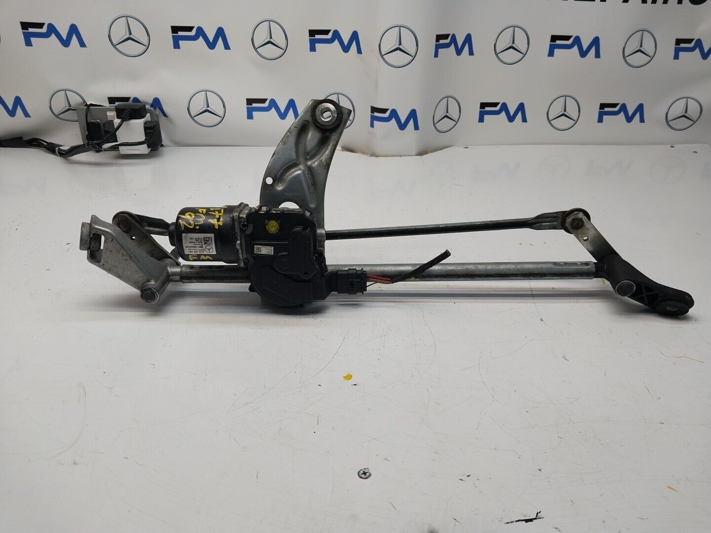 MERCEDES-BENZ A CLASS W177  FRONT WIPER MOTOR WITH LINKAGE A1779064801 FM00234