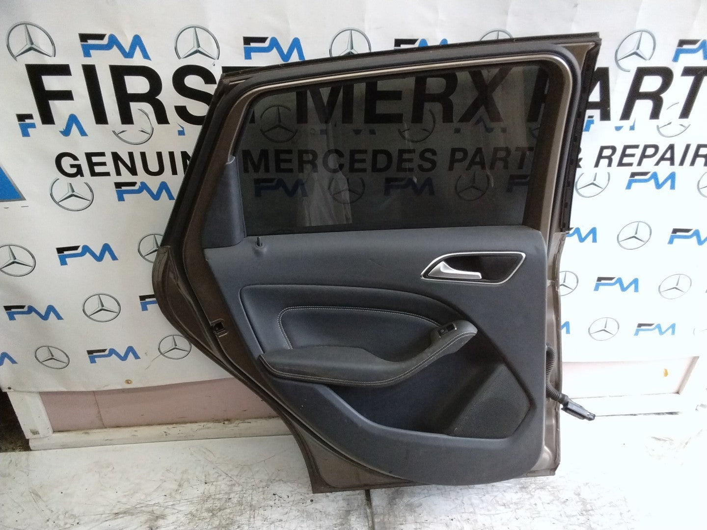 MERCEDES B-CLASS W246 DRIVER REAR DOOR OSR BROWN 2012-19 COMPLETE FMD324