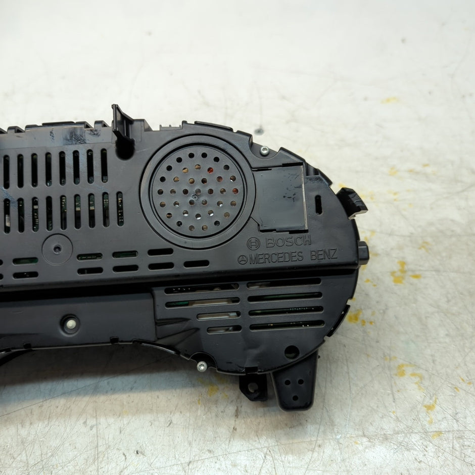 MERCEDES B-CLASS W246 SPEEDOMETER INSTRUMENT CLUSTER BLACK A2469006911 FM001357