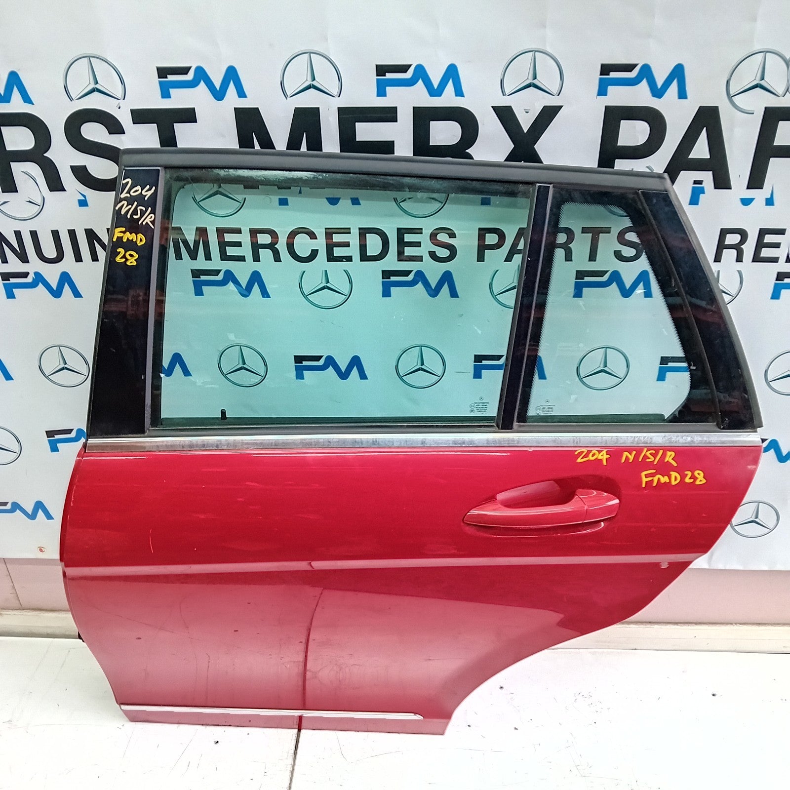 MERCEDES ESTATE C-CLASS W204 PASSENGER REAR DOOR (N/S/R) RED 2008-2014 FMD28