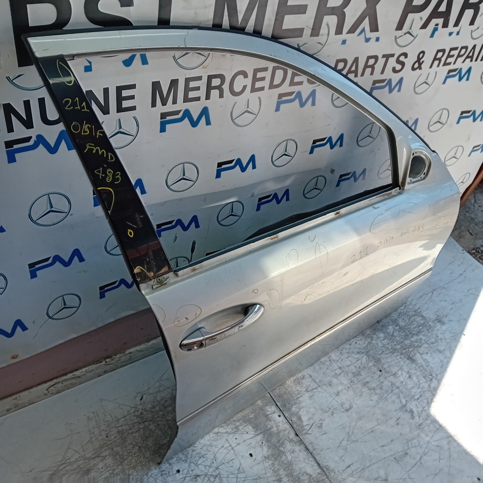 MERCEDES BENZ  E-CLASS W212 DRIVER FRONT DOOR OSF SILVER 2013  FMD483