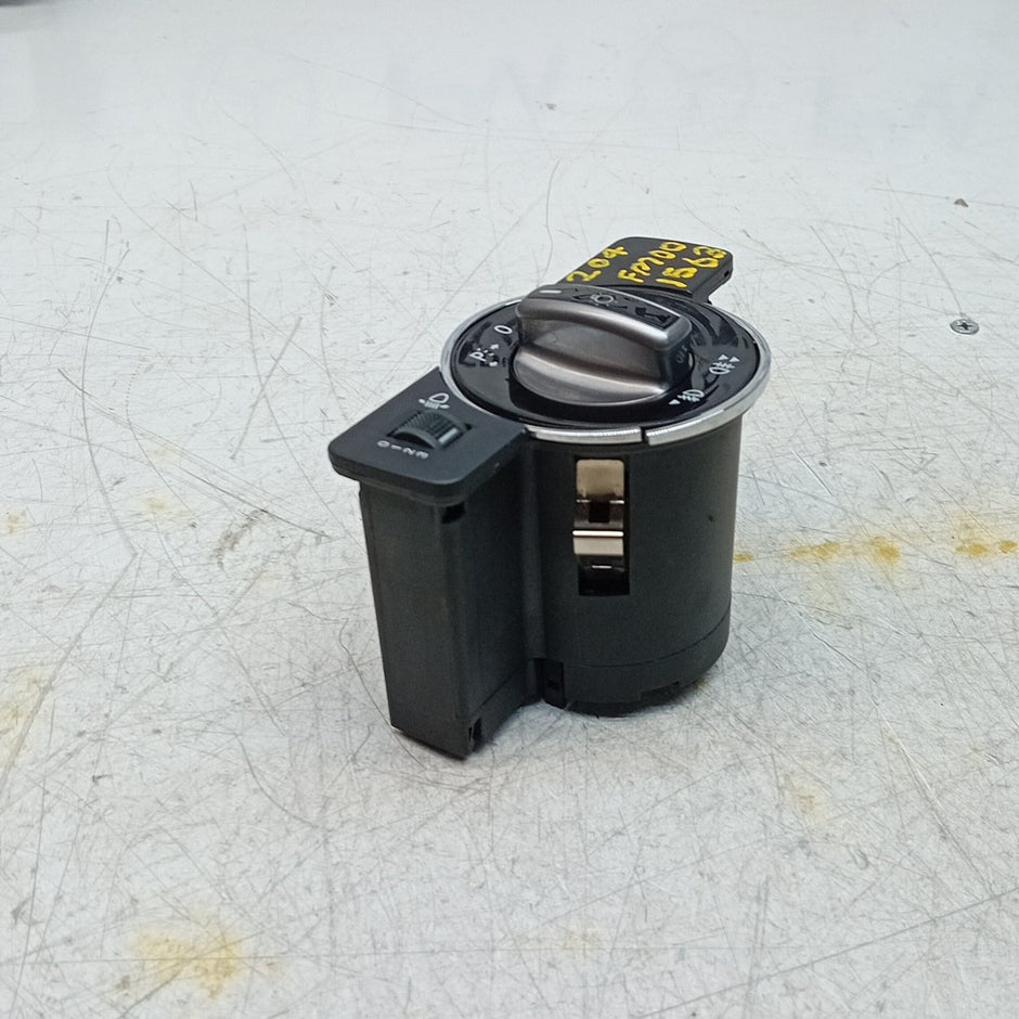 MERCEDES C-CLASS W205 HEADLIGHT CONTROL SWITCH 2014 A2045453004 FM001563