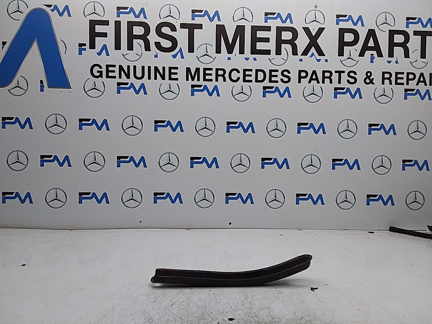 MERCEDES C-CLS W205 FRONT BUMPER CRASH BAR BRACKET A2056282000 FMR257