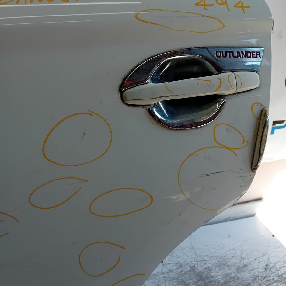 MITSUBISHI OUTLANDER MK3 PASSENGER REAR DOOR NSR 2013 WHITE FMD494