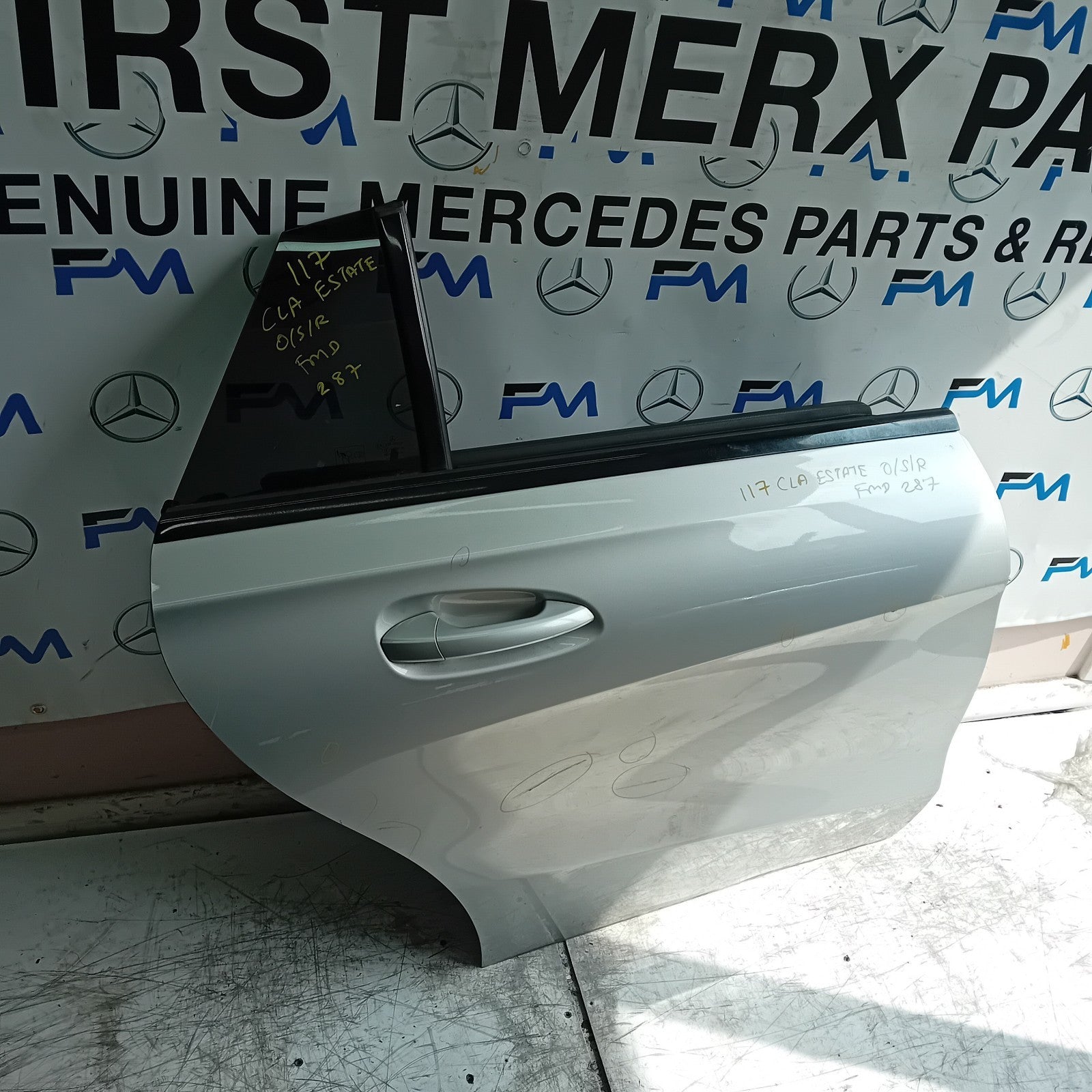 MEECEDES CLA W117 ESTATE PASSENGER REAR DOOR NSR 2013-19 SILVER COMPLETE FMD287
