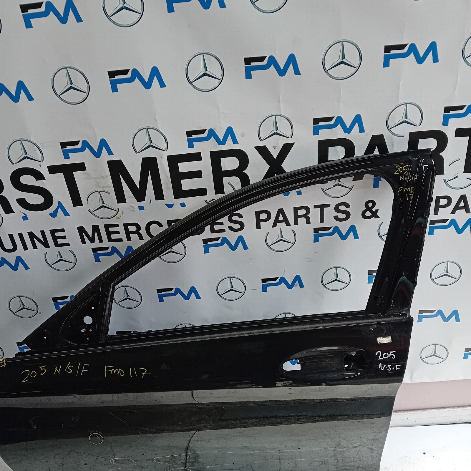 MERCEDES BENZ C-CLASS W205 PASSENGER SIDE FRONT DOOR N/S/F BLACK FMD117