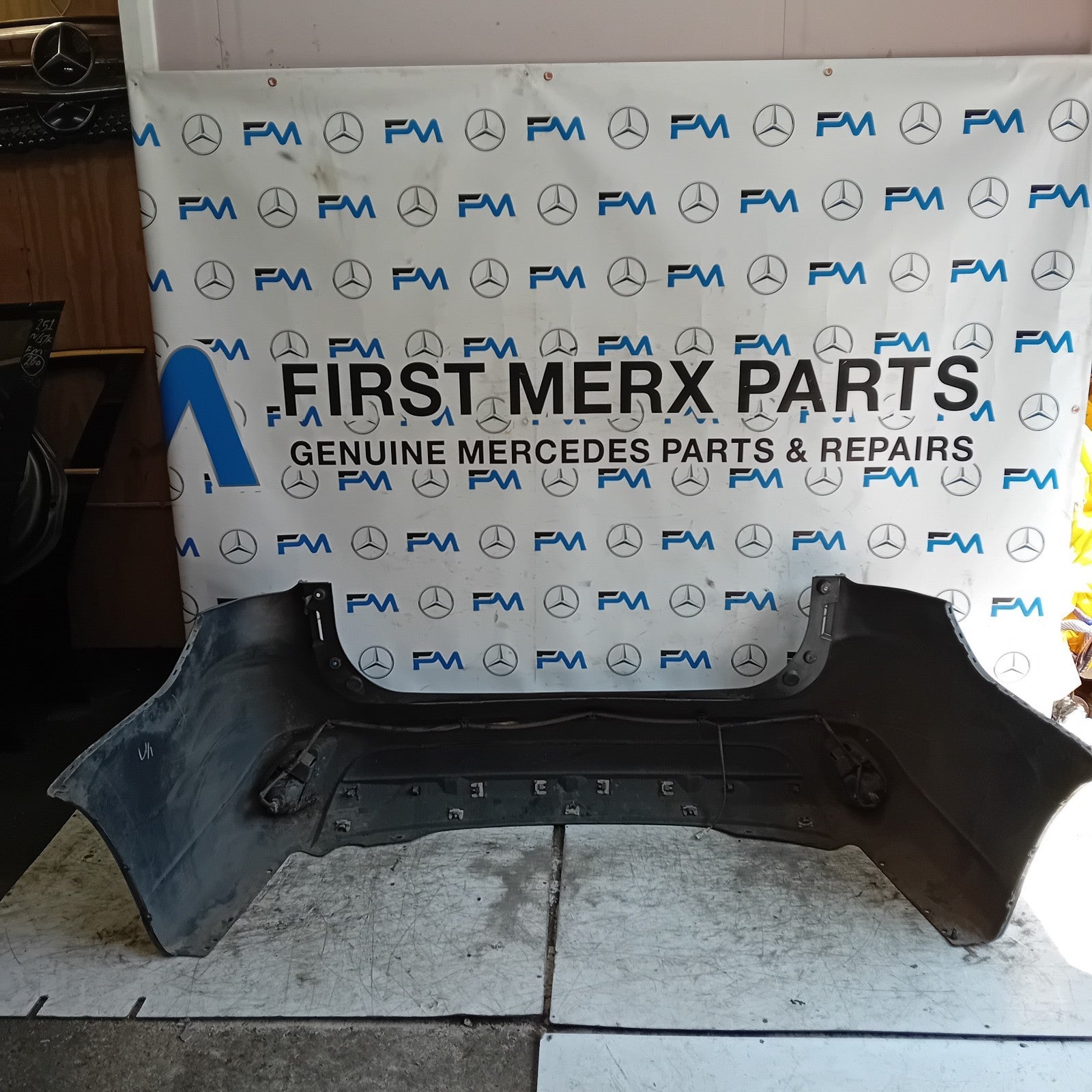 MITSUBISHI OUTLANDER MK3 REAR BUMPER GREY 2013 COMPLETE FMX112