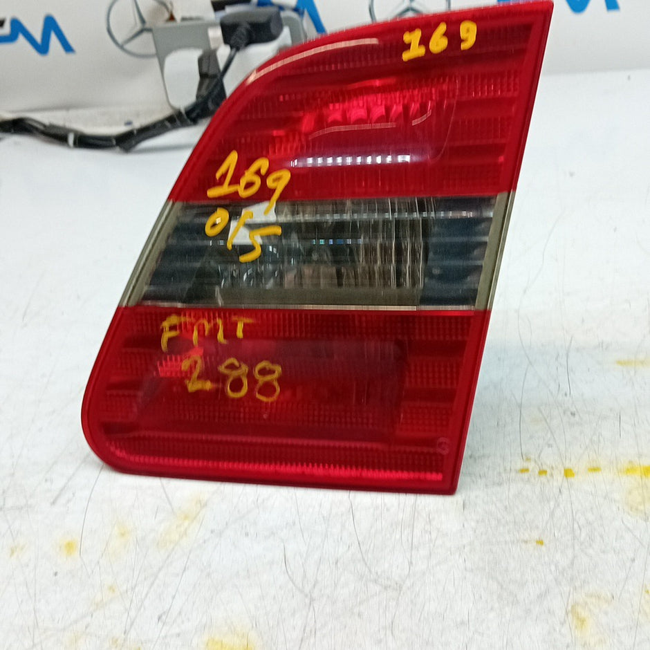 MERCEDES A-CL W169 DRIVER RIGHT  REAR TAIL LIGHT A1698201664 2004-12 FMT288
