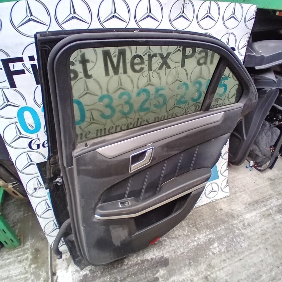 MERCEDES BENZ C-CLASS  W204  DRIVER SIDE REAR DOOR ( OFF SIDE REAR )