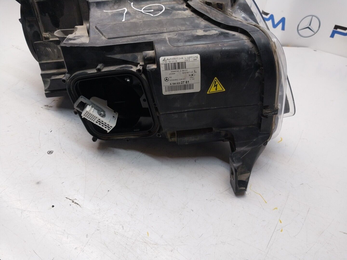 GENUINE USED MERCEDES GL  Passengers Left Front Headlight A1668202761 FMH0067