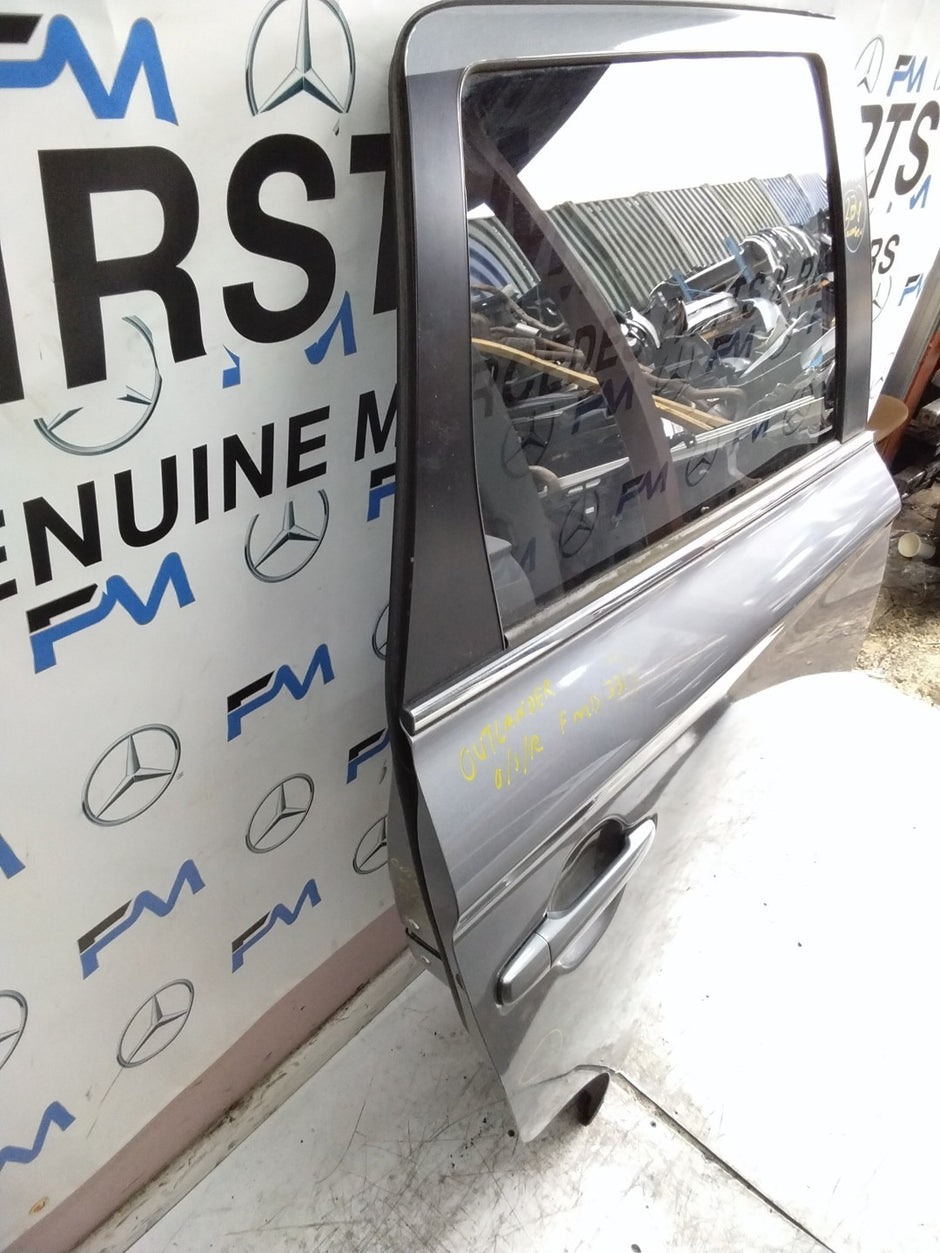 MITSUBISHI OUTLANDER MK3 DRIVER REAR DOOR OSR GREY 2013 COMPLETE FMD331