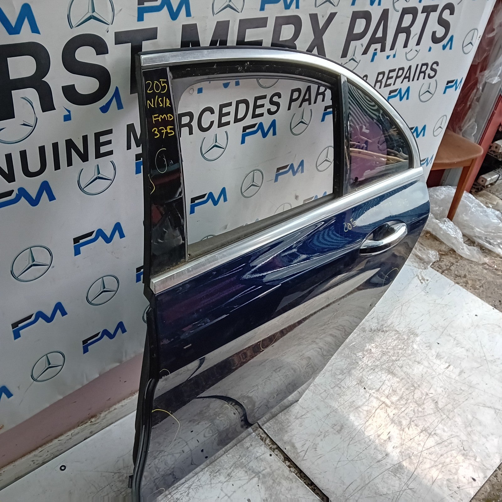 MERCEDES C-CLASS W205 SLN PASSENGER REAR DOOR NSR BLUE 2014 ON COMPLETE FMD375
