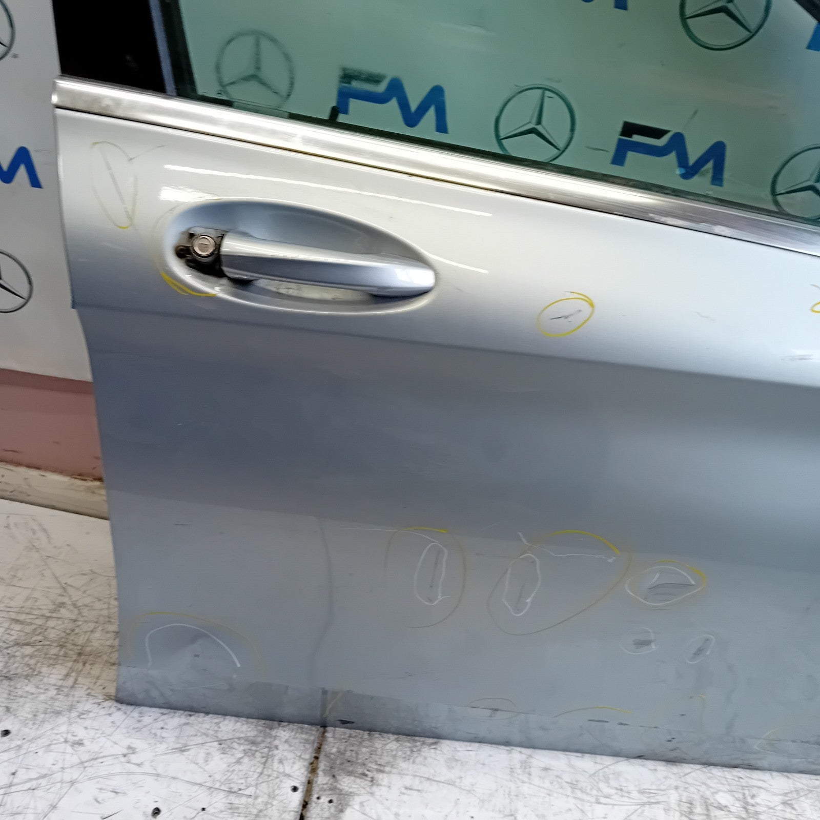 MERCEDES BENZ C-CLASS W205 SALOON DRIVER  FRONT DOOR OSF SILVER 2014 ON  FMD204