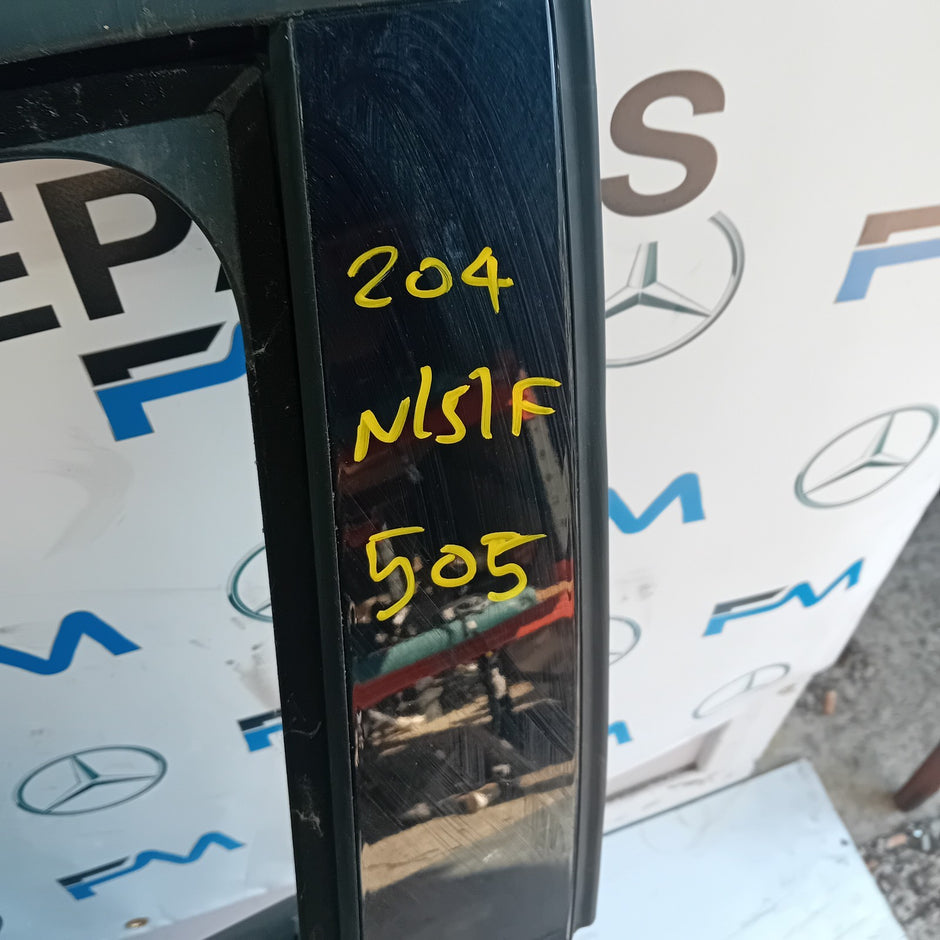 MERCEDES C-CLASS W204 PASSENGER FRONT DOOR NSF 2013 WHITE COMPLETE FMD505