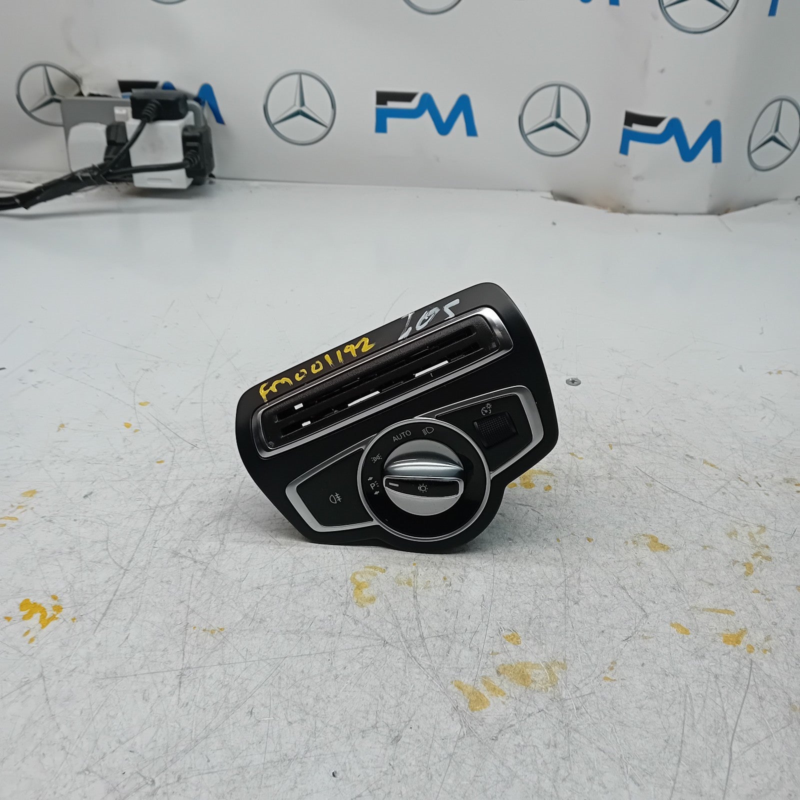 MERCEDES C-CLASS W205 HEADLIGHT CONTROL SWITCH 2014 A2059057007 FM001192