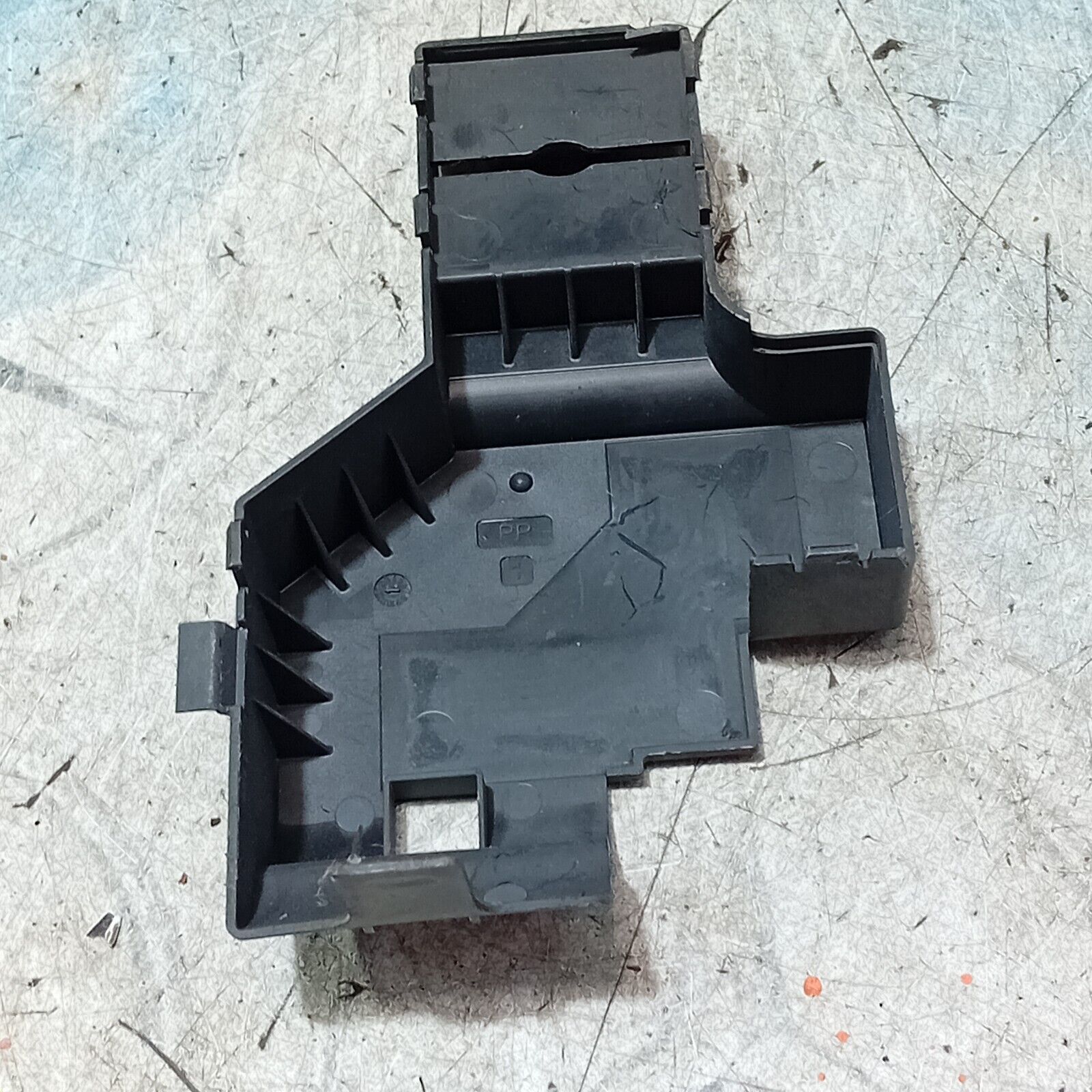 2021 MERCEDES BENZ CLA200 BATTERY TERMNAL COVER AMG LINE W118 A2479067502