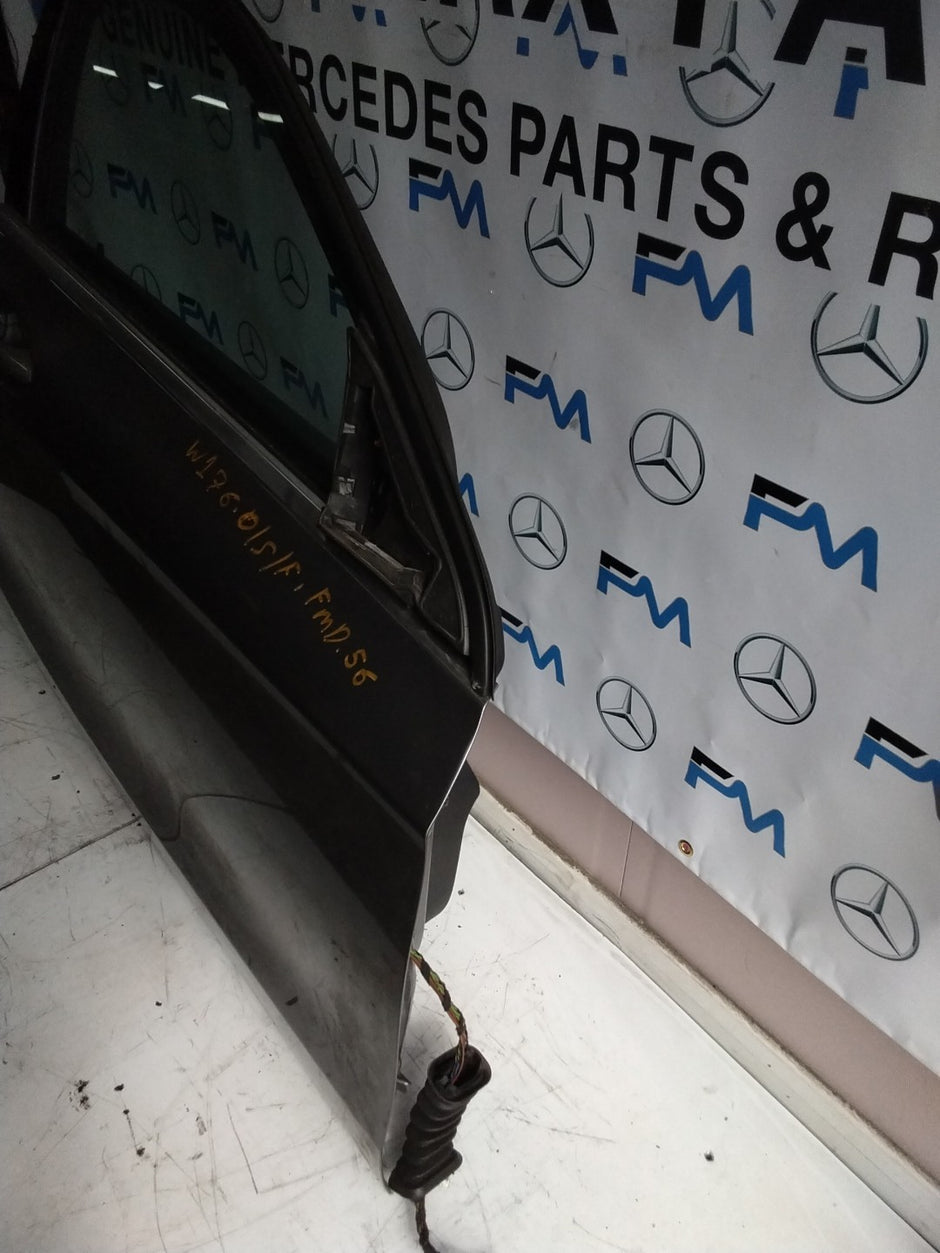 MERCEDES BENZ  A-CLASS W176 DRIVER SIDE FRONT DOOR O/S/F COMPLETE GREY FMD56