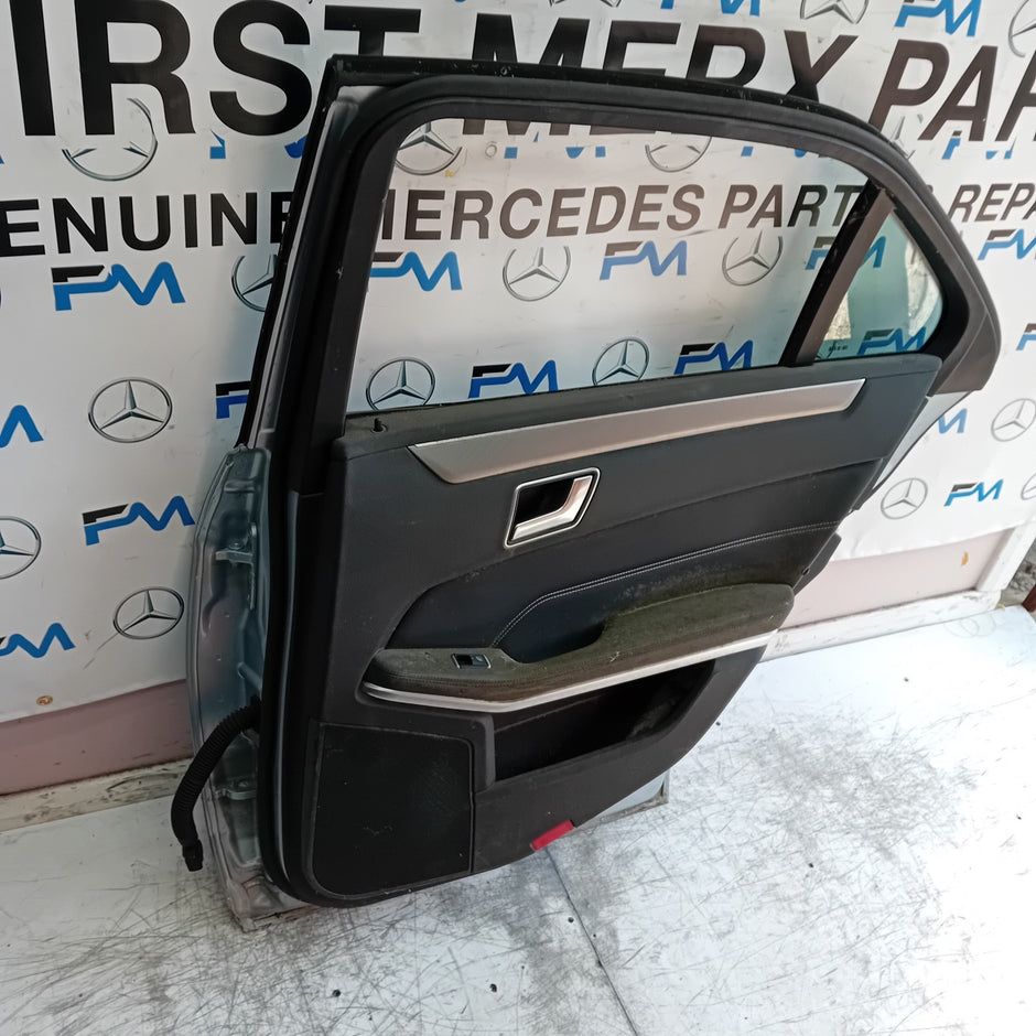 MERCEDES E-CLASS W212 SLN DRIVER REAR DOOR OSR SILVER 2014 ON COMPLETE FMD476