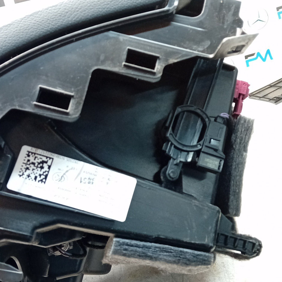 MERCEDES BENZ  C-CLASS W205 DASHBOARD GLOVEBOX  2015 A2057800191 FM001575