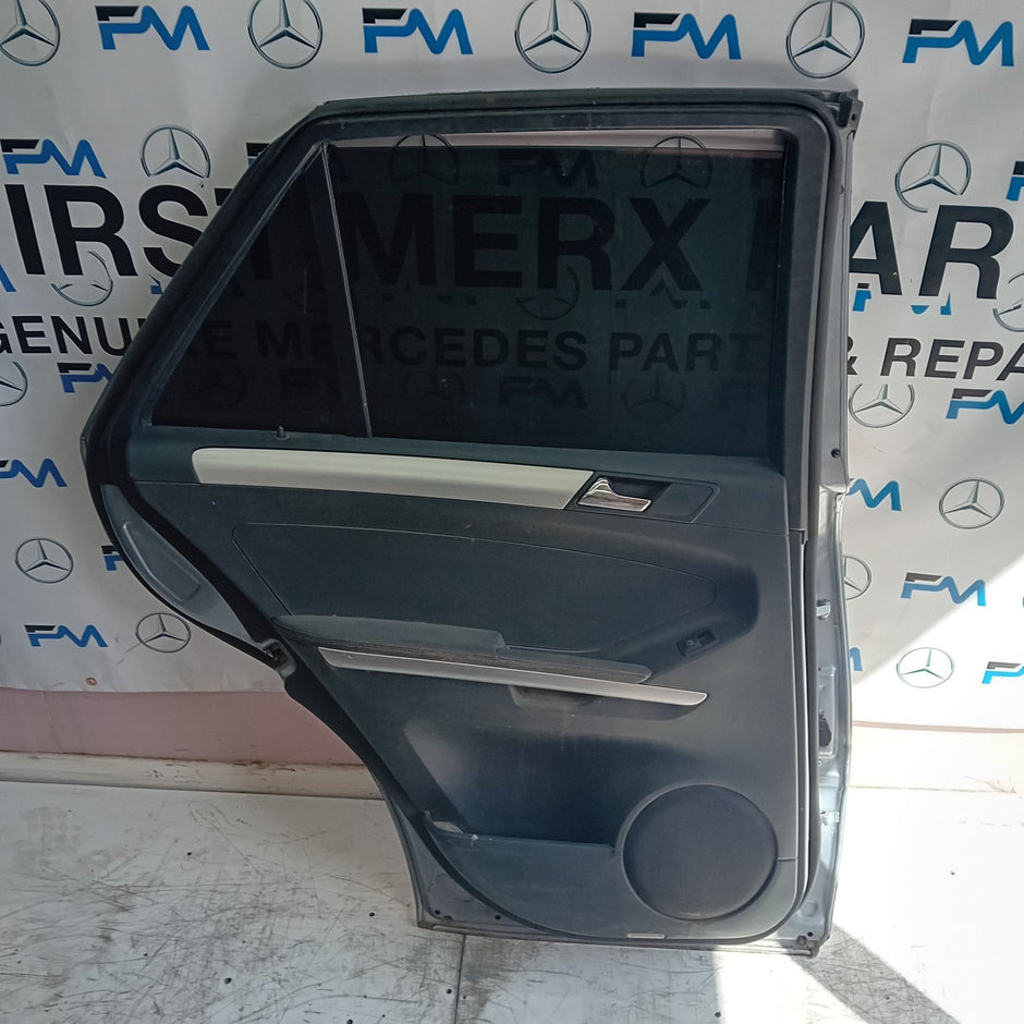 MERCEDES GL SUV W164 PASSENGER SIDE REAR DOOR NSR GREY 2007-2012 COMPLETE FMD176