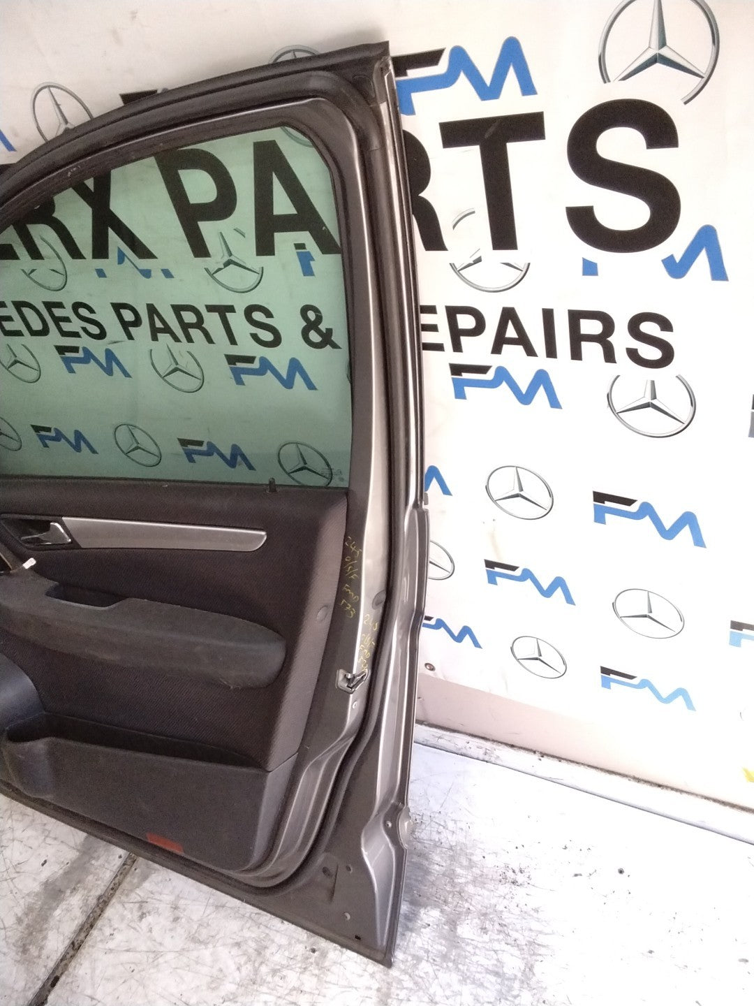 MERCEDES B-CLASS W245  DRIVER FRONT DOOR OSF GREY 2005- 2011  FMD573