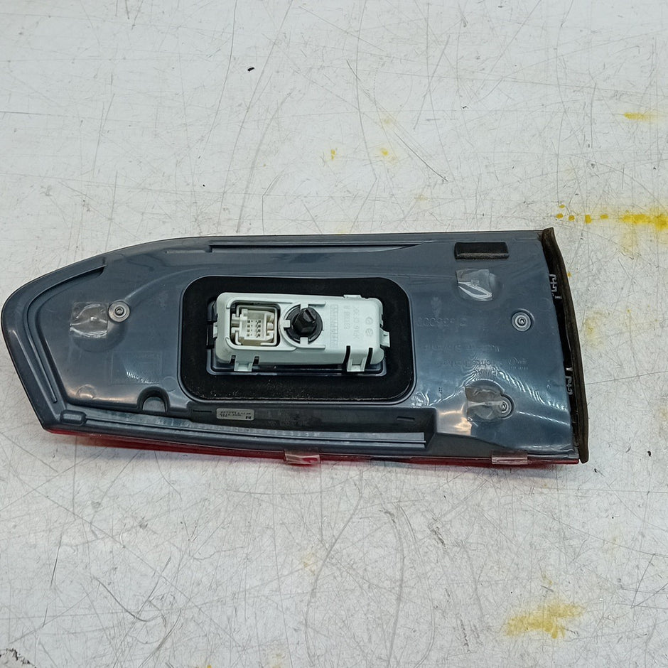 MERCEDES BENZ  E-CLASS W213 DRIVER RIGHT OS REAR TAIL LIGHT FMT262