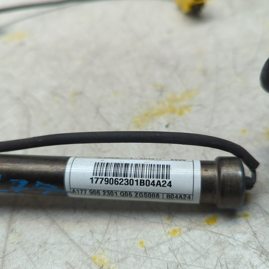 MERCEDES A CLASS W177 BONNET PEDESTRIAN ACTUATOR A1779062301 2017 FM001436