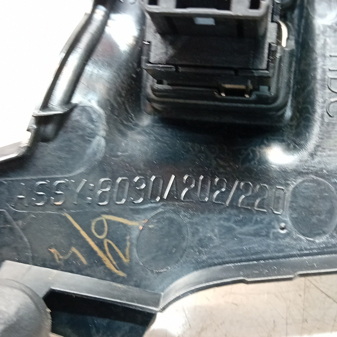 MITSUBISHI OUTLANDER MK3 DASHBOARD AIR VENT + SWITCH 8030A202 FM001612