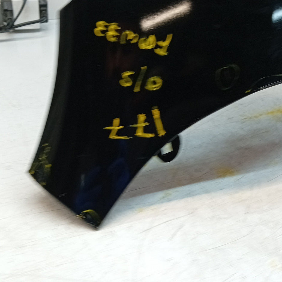 MERCEDES  A-CLASS W177 OS RIGHT DRIVER SIDE WINGS FMW33