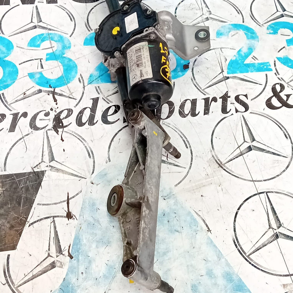 MERCEDES BENZ A-CLASS W176 WINDSCREEN WIPER MOTOR & LINKAGE A1769061900