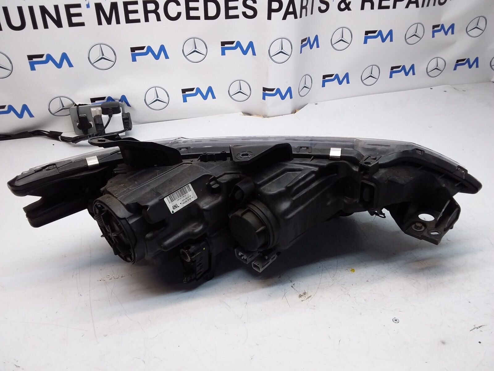 MITSUBISHI OUTLANDER MK3 2015 HEADLIGHT PASSENGER SIDE LEFT L0094N 08V2 FMH65
