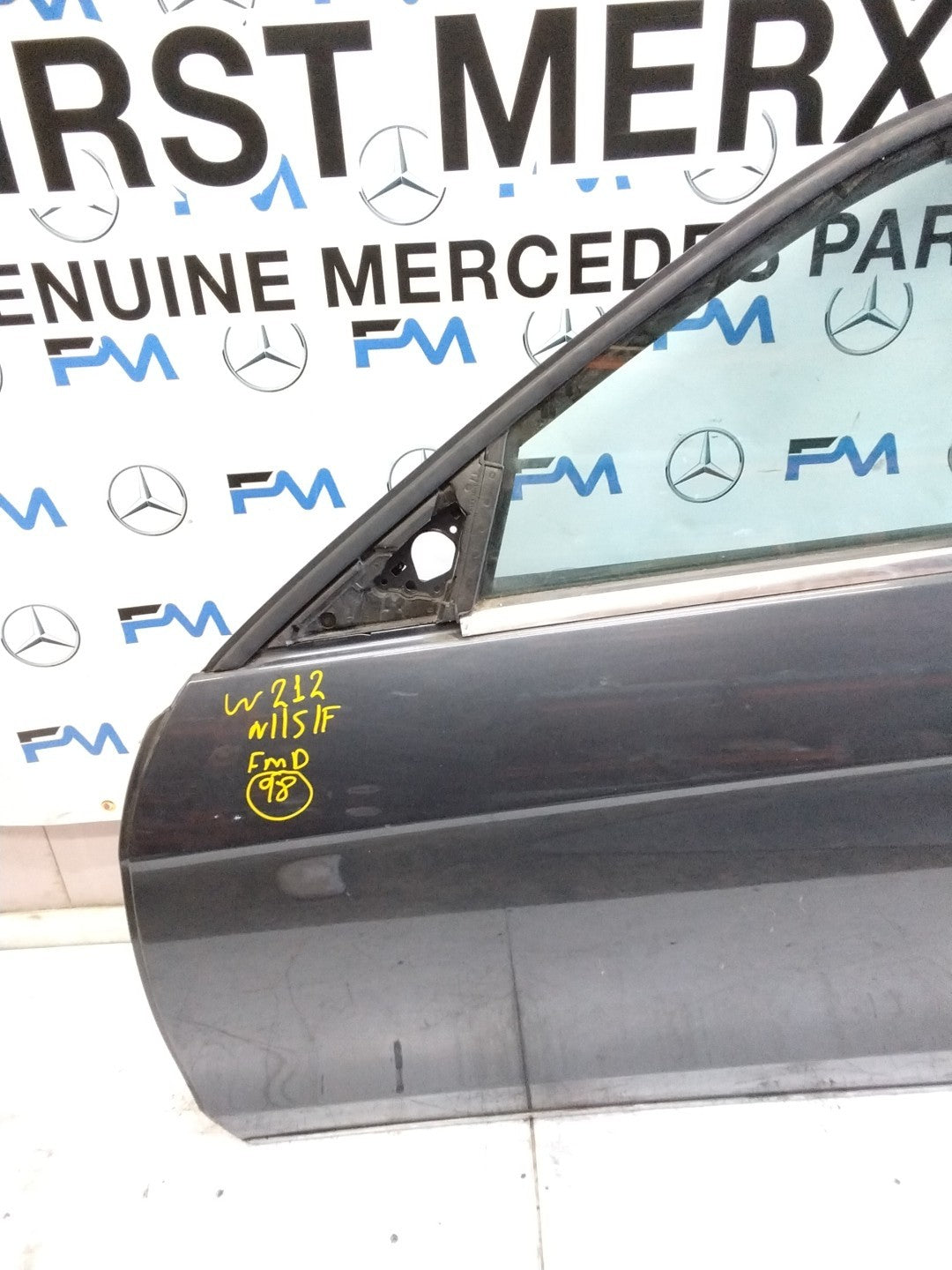 MERCEDES BENZ  E-CLASS W212 PASSENGER SIDE FRONT DOOR N/S/F COMPLETE GREY FMD98