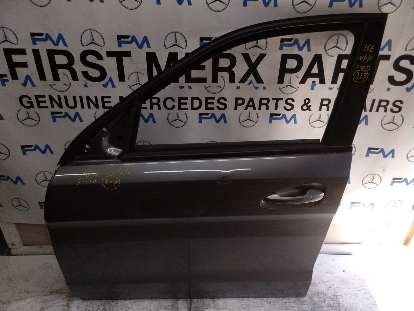 MERCEDES BENZ GLS W166 PASSENGER FRONT DOOR NSF GREY 2013-19 COMPLETE FMD317