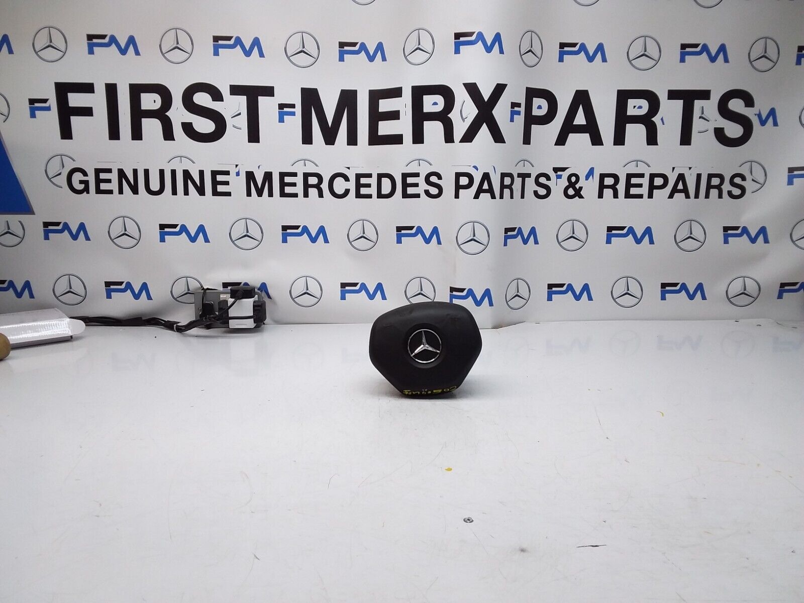 MERCEDES E-CLASS W204 STEERING WHEEL AIRBAG 308237595162-AC FM00502