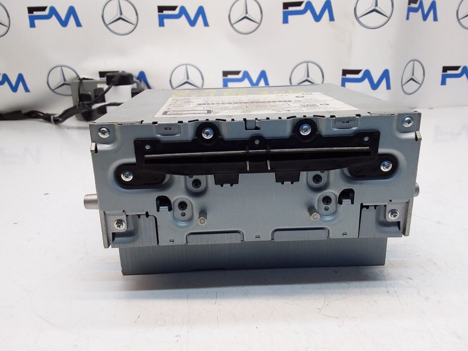 MERCEDES BENZ C CLASS W205 2017 RADIO CD  STEREO HEAD UNIT  A2059008937 FM00305