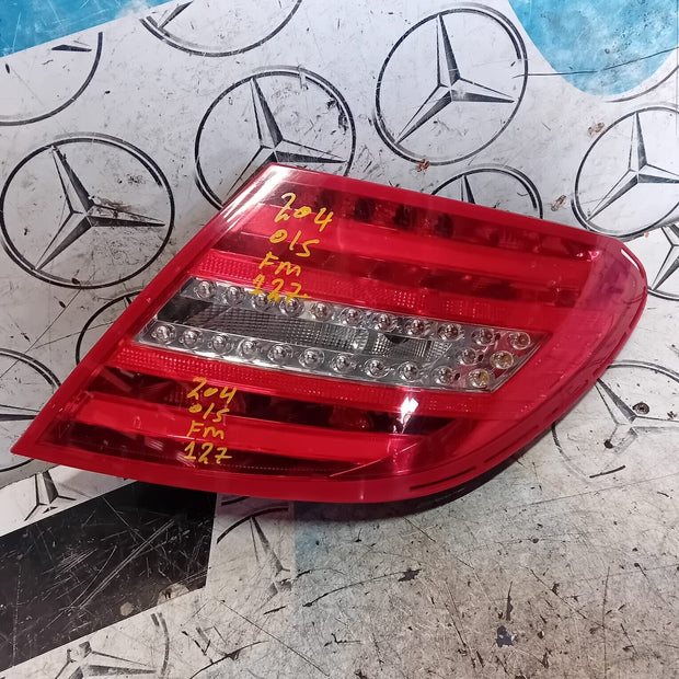 MERCEDES BENZ C-CLASS W204 DRIVER SIDE (OFF SIDE ) REAR TAIL LIGHT - 2046205864