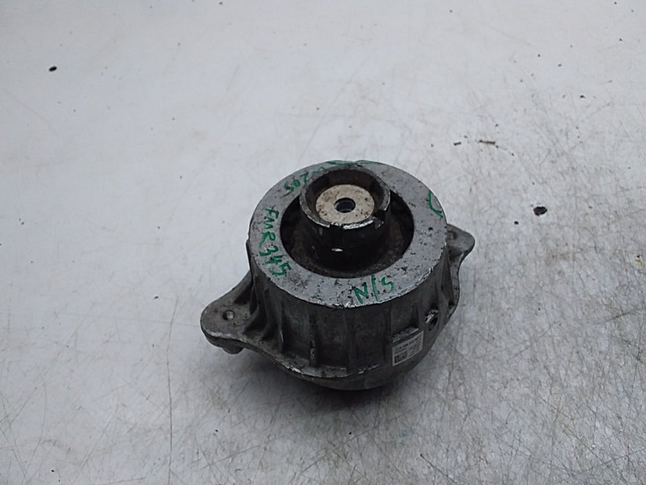 MERCEDES BENZ  C-CLASS  W205  ENGINE MOUNT LEFT NS A2052406617 FMR345