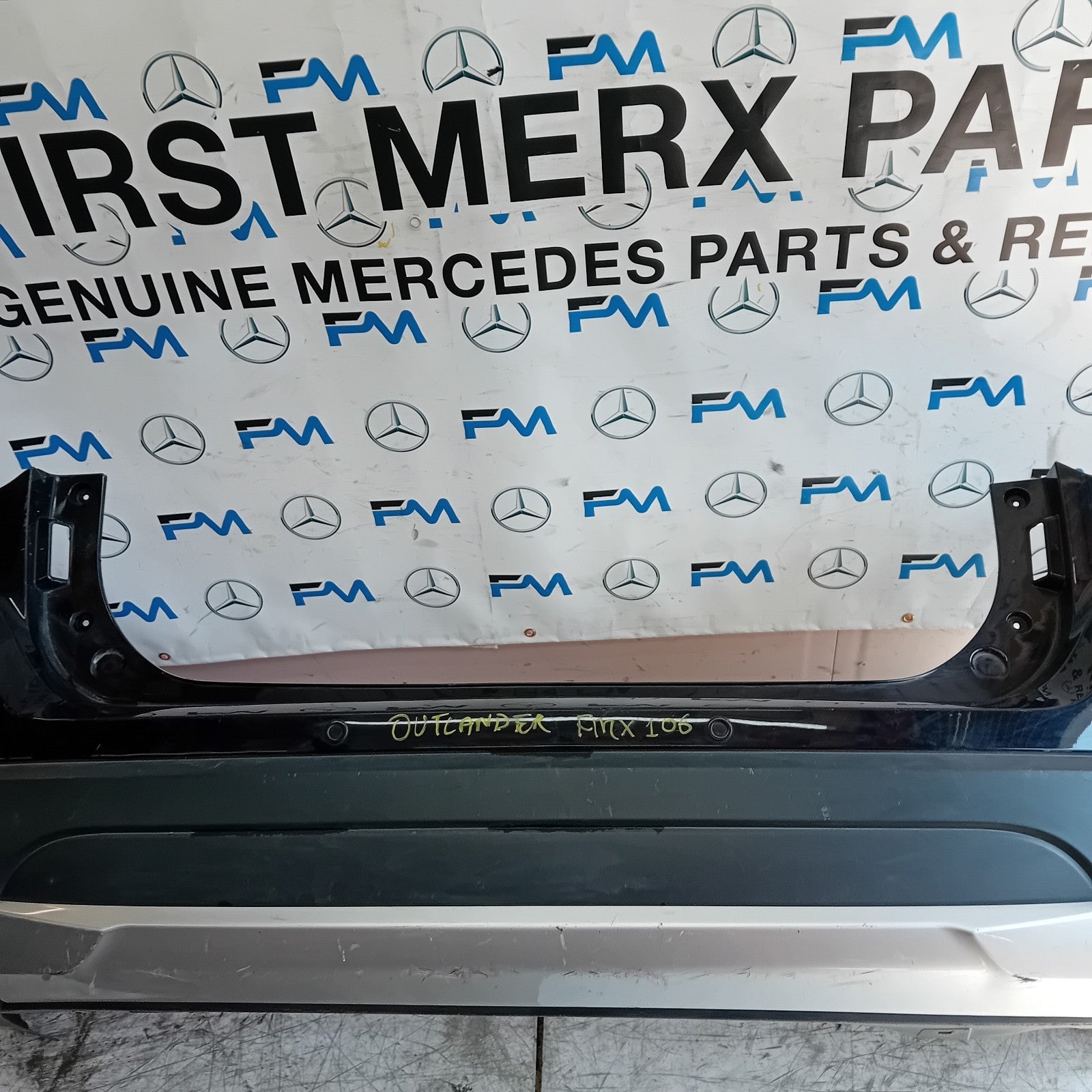 MITSUBISHI OUTLANDER MK3 REAR BUMPER BLACK 2013 COMPLETE FMX106
