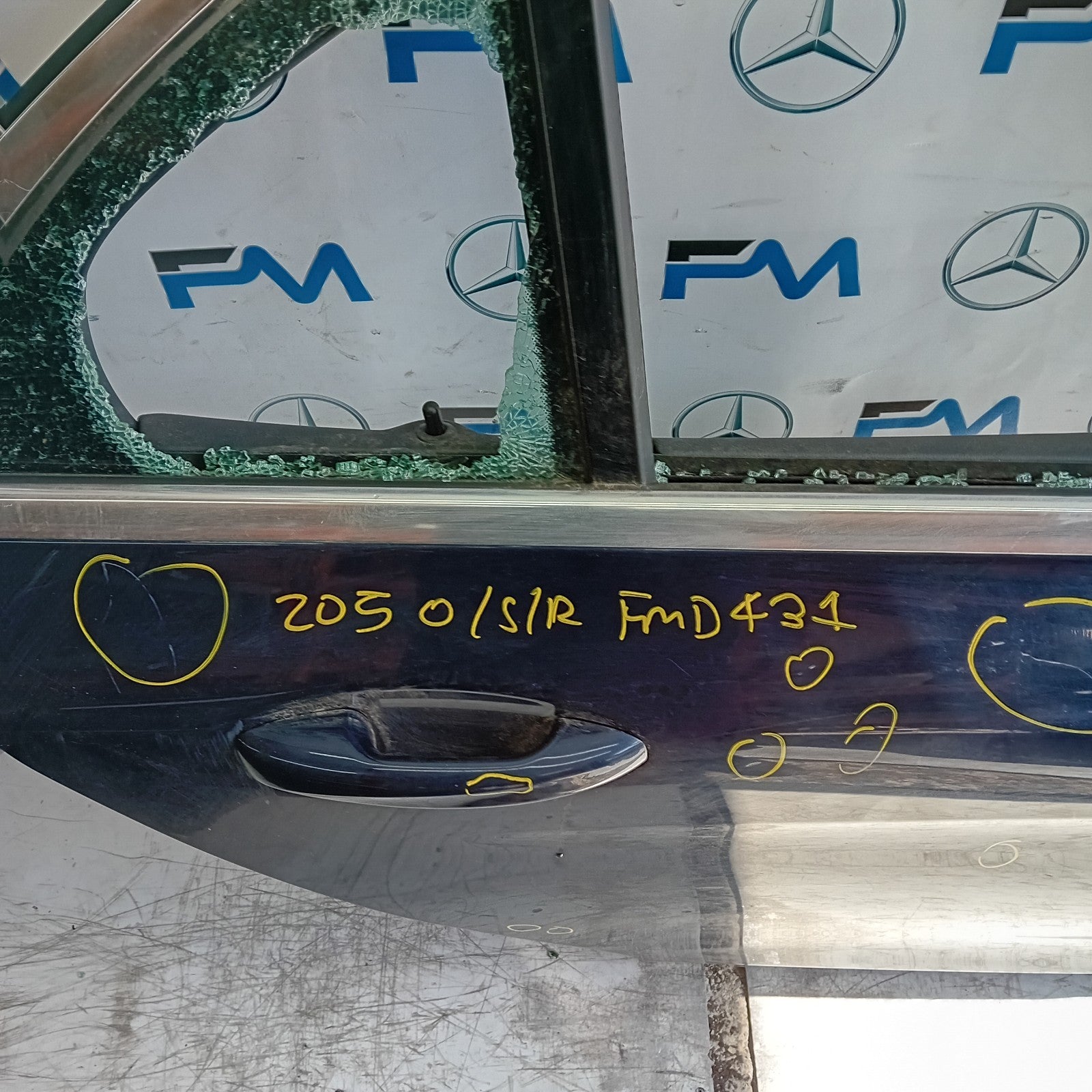MERCEDES C-CLASS W205 SLN DRIVER REAR DOOR OSR BLUE 2014 ON COMPLETE FMD431
