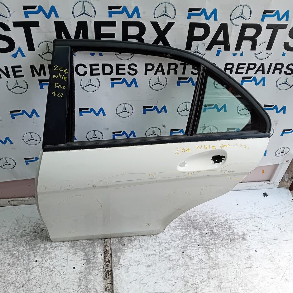 MERCEDES C-CLASS W204 SLN PASSENGER REAR DOOR NSR WHITE 2008-14 FMD422
