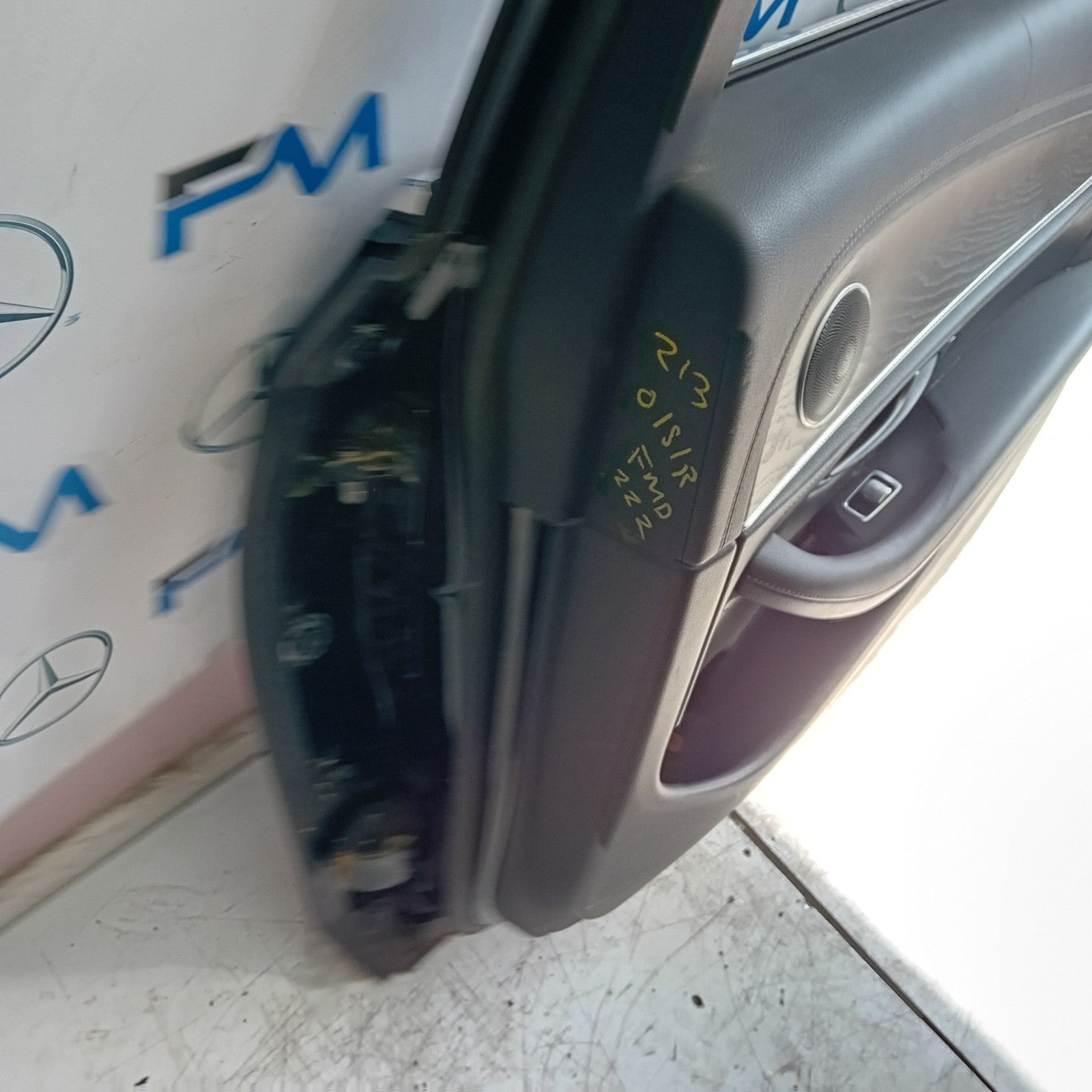 MERCEDES E-CLASS W213 SALOON DRIVER REAR DOOR OSR BLACK 2016 ON COMPLETE FMD222
