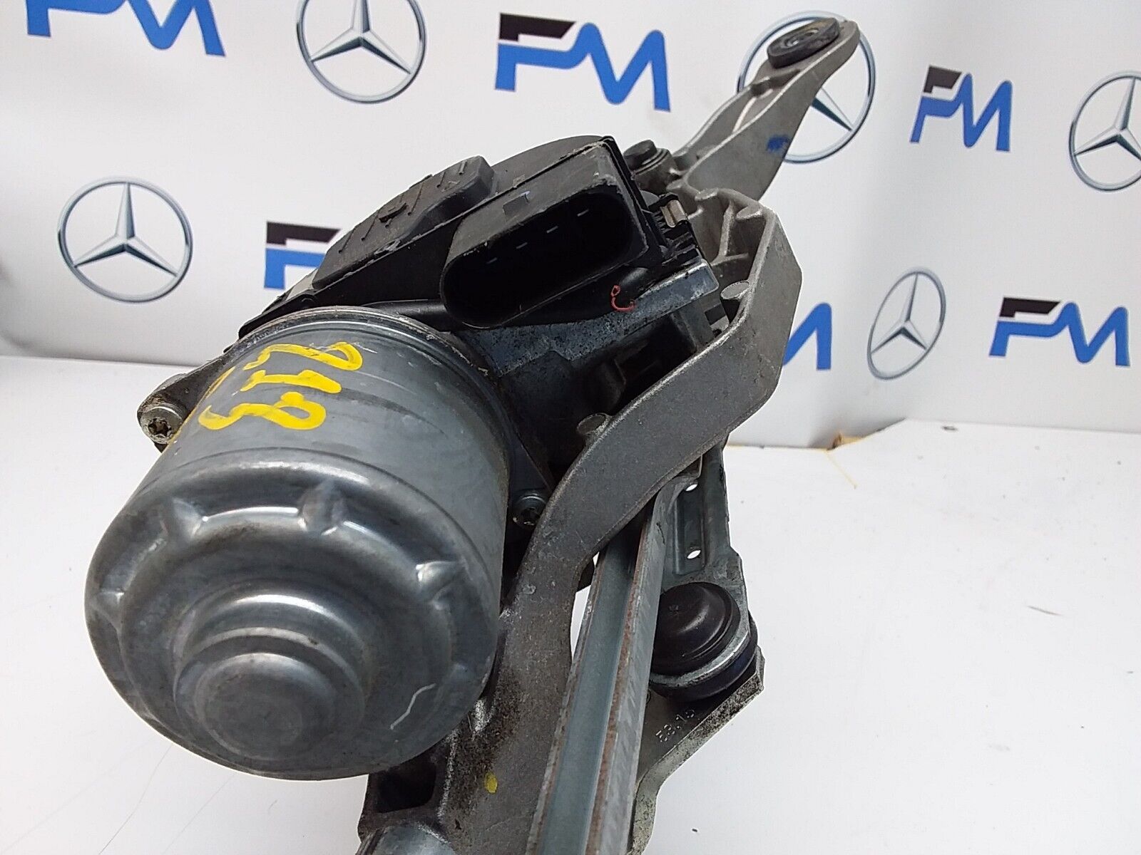 MERCEDES E-CLASS 2016 W213 A2138200740 FRONT WIPER MOTOR  FM00181