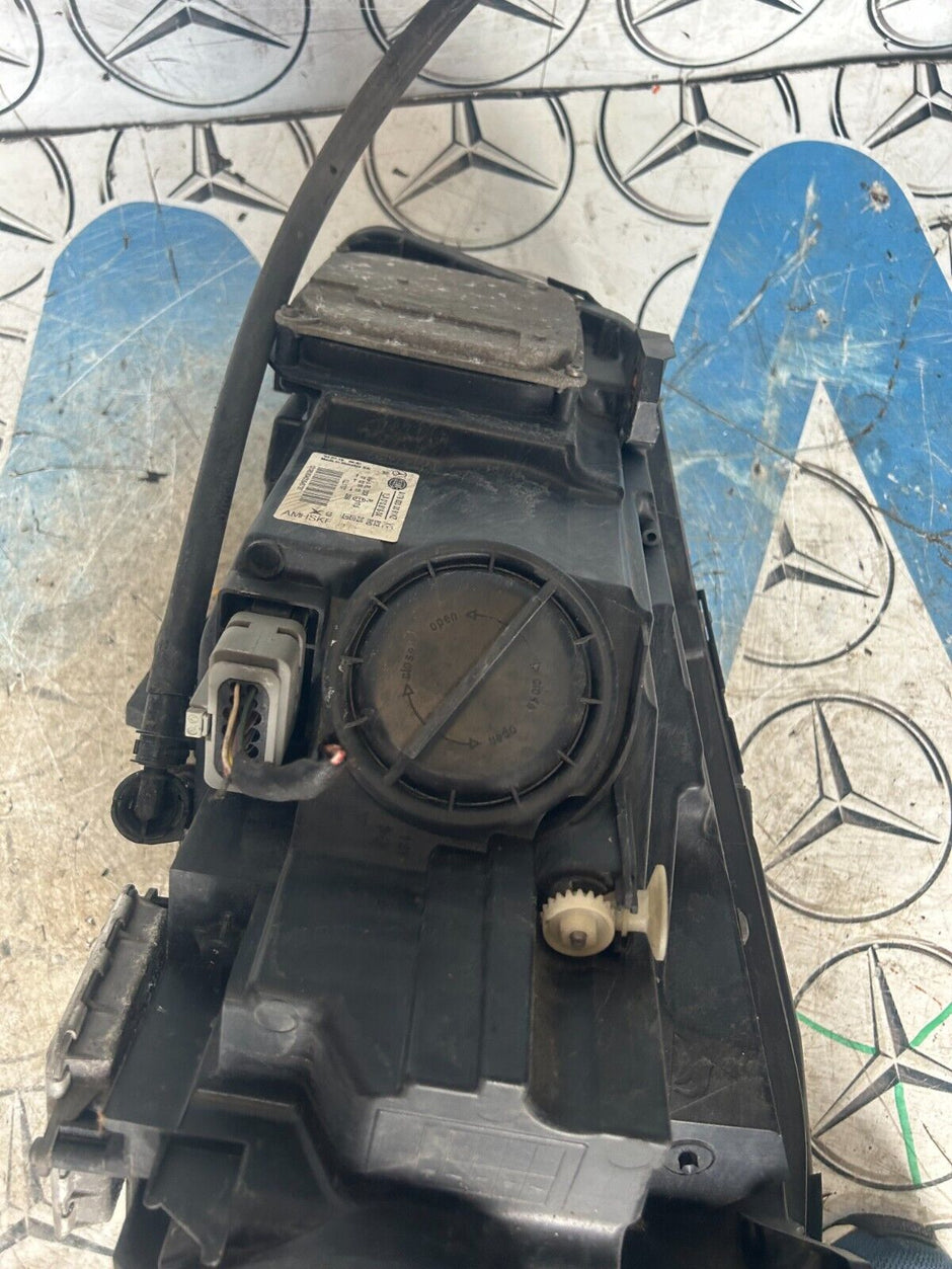MERCEDES A CLASS 2012-2015 DRIVER SIDE HEADLIGHT  A1768203061 FMH14