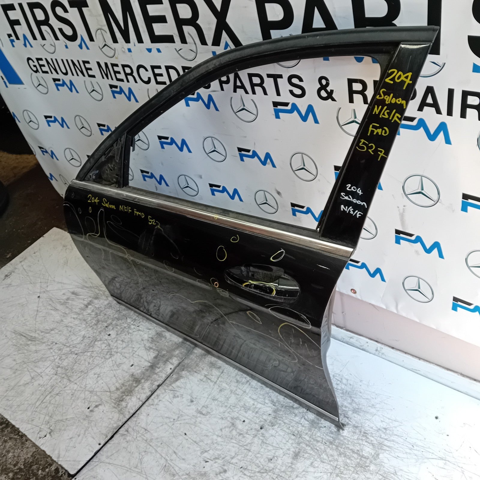 MERCEDES BENZ  BENZ C-CLASS W204 PASSENGER FRONT DOOR NSF 2012 BLACK FMD527