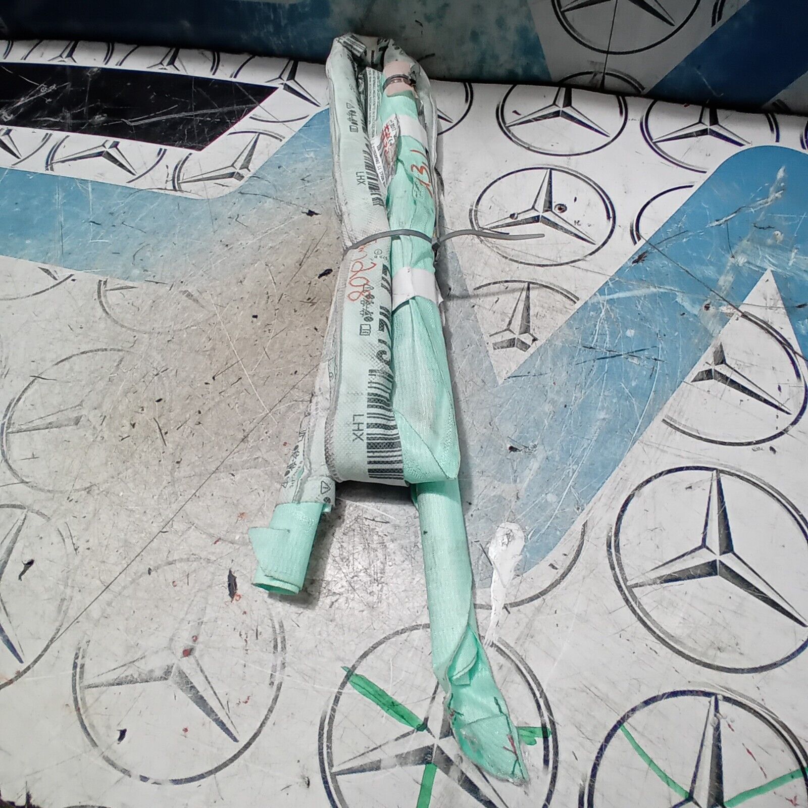 2021-2024 MERCEDES E CLASS  AIR BAG PASSENGER NEAR SIDE LEFT 2138600902 FM208