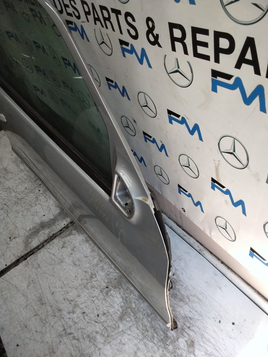MERCEDES C-CLS W203 SLN DRIVER FRONT DOOR OSF SILVER 2001-04  FMD592