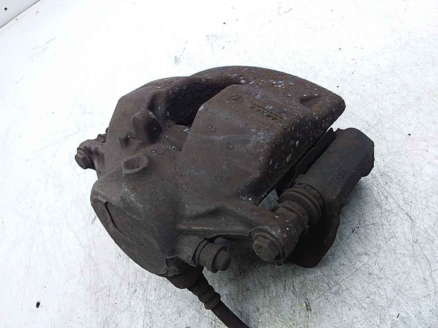 MERCEDES BENZ  C-CLASS W204 WHEEL BRAKE CALIPER  LEFT PASSENGER SIDE FMR366