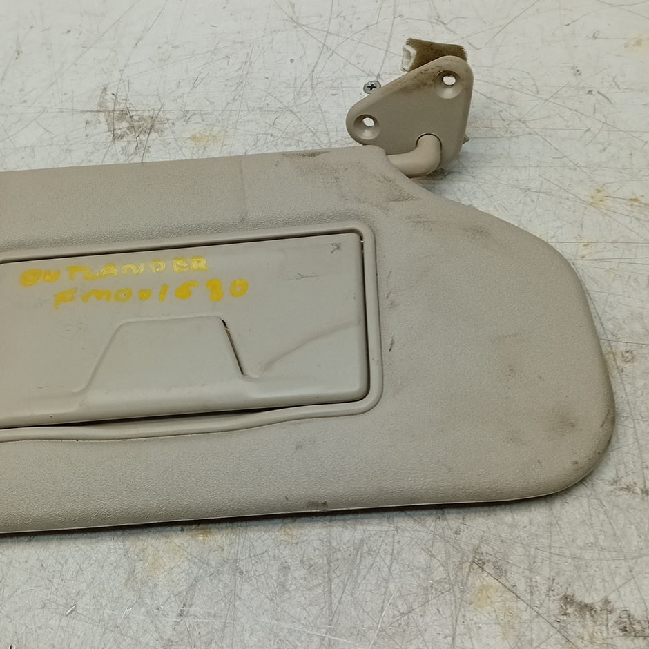 MITSUBISHI OUTLANDER MK3 SUN VISOR DRIVER SIDE OS 2014 FM001630