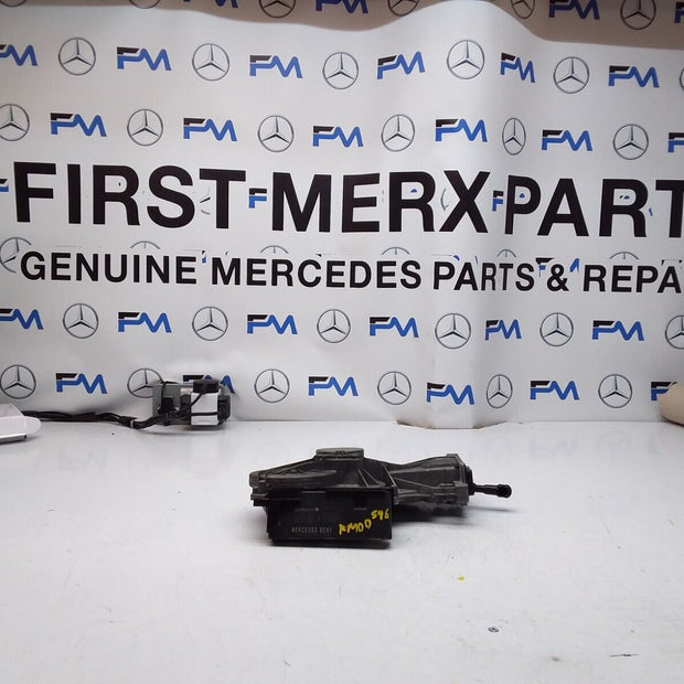 Mercedes C-CLASS W205 TAILGATE BOOT LIFT MOTOR FM00596 A2059007218 A0997602601